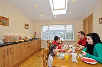 Amber Lodge Budget Accommodation Galway Exterior photo